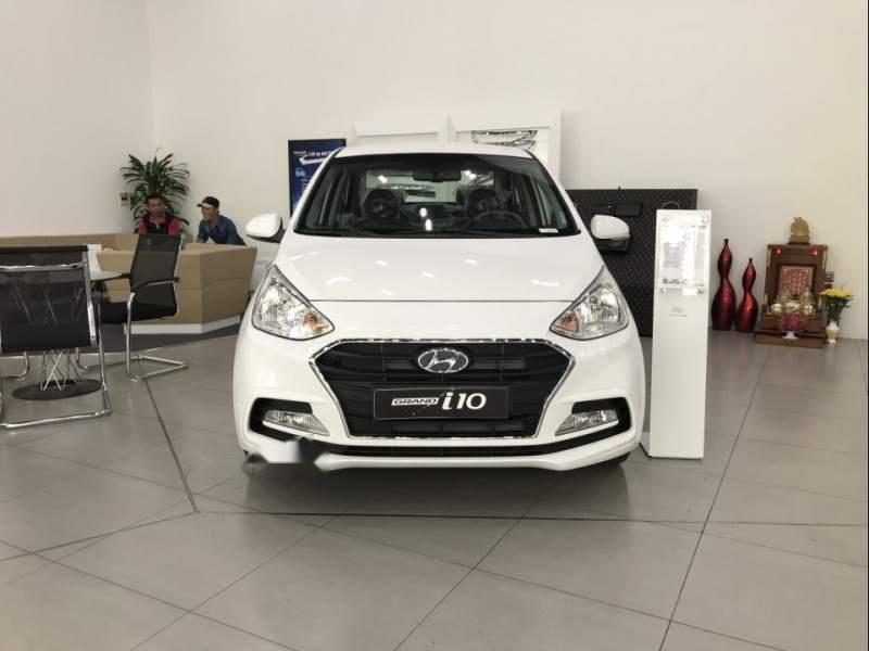 Hyundai Grand i10  1.2MT Base  2019 - Cần bán xe Hyundai Grand i10 đời 2019, màu trắng