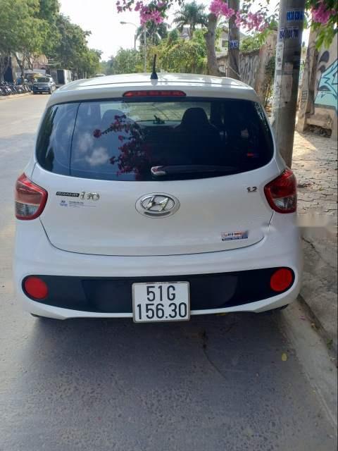 Hyundai Grand i10   2018 - Bán xe Grand i10 còn mới 2018 đã đăng ký Grab, xe chính chủ