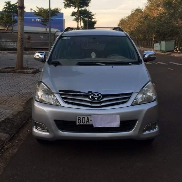 Toyota Innova MT 2009 - Cần bán Toyota Innova MT đời 2009, màu bạc