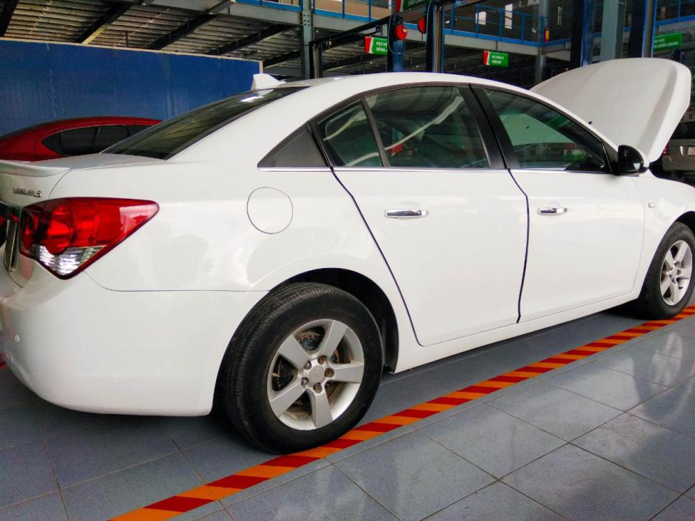 Chevrolet Cruze 2010 - Bán Chevrolet Cruze 2010, màu trắng, 289tr