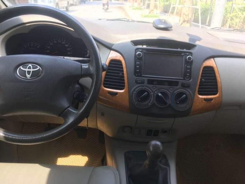 Toyota Innova  GSR  2011 - Bán Toyota Innova GSR đời 2011, màu bạc