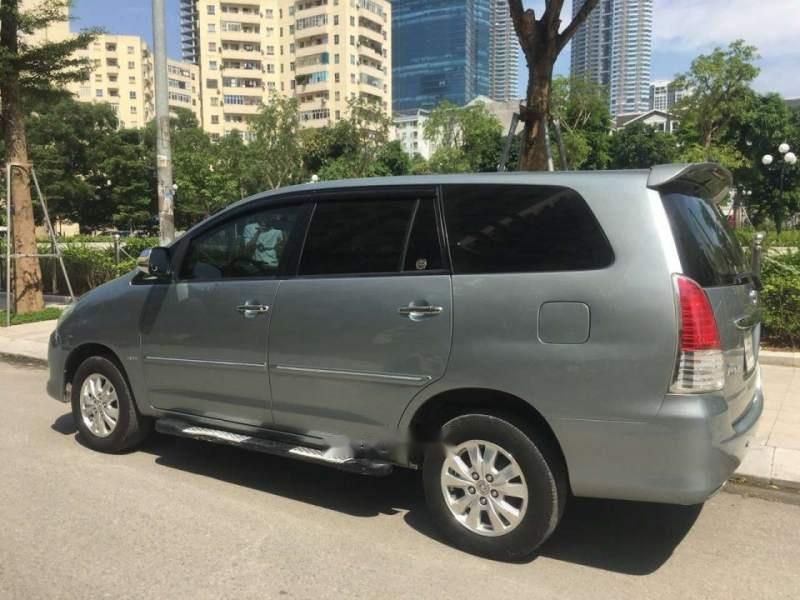 Toyota Innova  GSR  2011 - Bán Toyota Innova GSR đời 2011, màu bạc