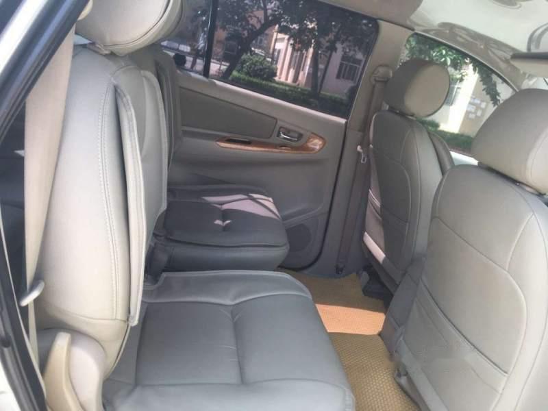 Toyota Innova  GSR  2011 - Bán Toyota Innova GSR đời 2011, màu bạc