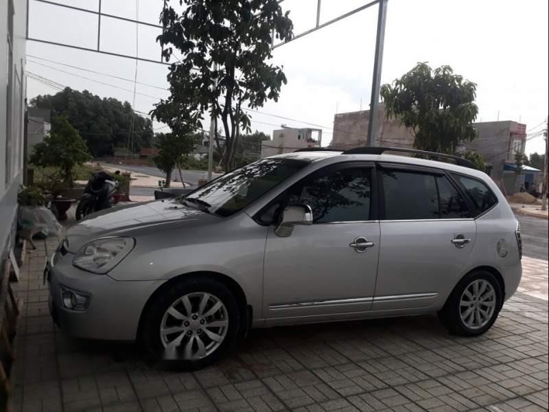 Kia Carens 2011 - Cần bán gấp Kia Carens đời 2011, màu bạc giá cạnh tranh