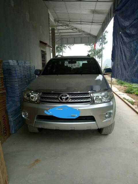 Toyota Fortuner 2010 - Bán Toyota Fortuner sản xuất 2010, màu bạc, nhập khẩu nguyên chiếc  