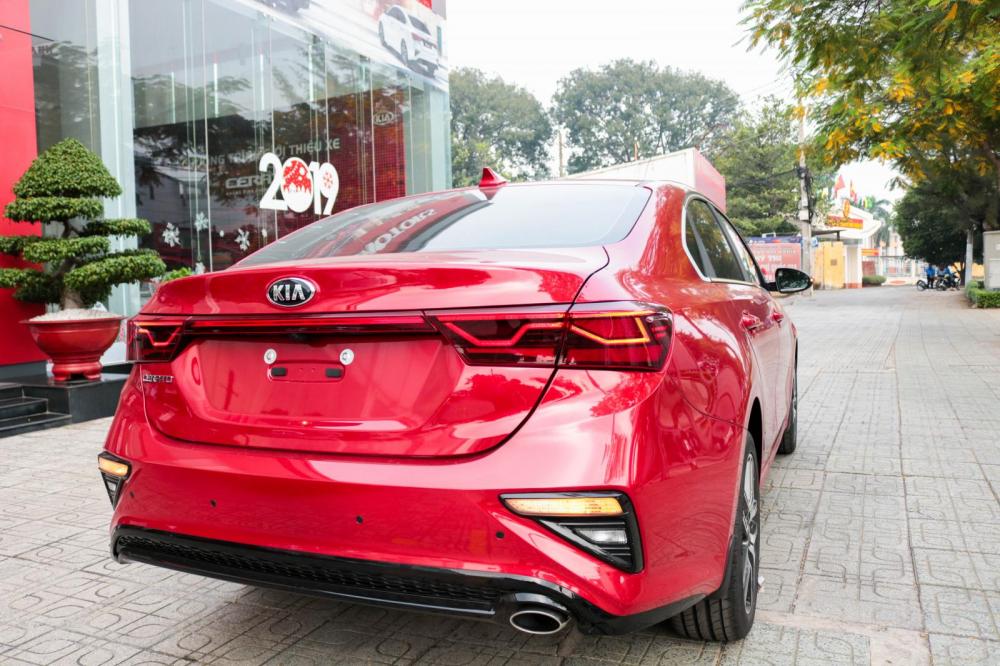 Kia Cerato Deluxe 2019 - Kia Cerato 2019 số tự động, KIA Gò Vấp trả góp 80%, tặng bảo hiểm