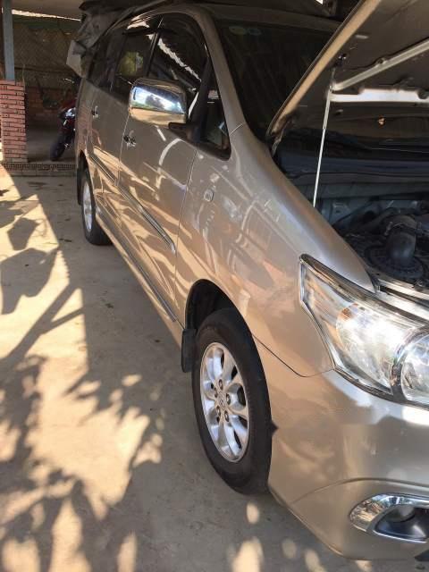 Toyota Innova   2014 - Cần bán lại xe Toyota Innova năm sản xuất 2014, xe nhập