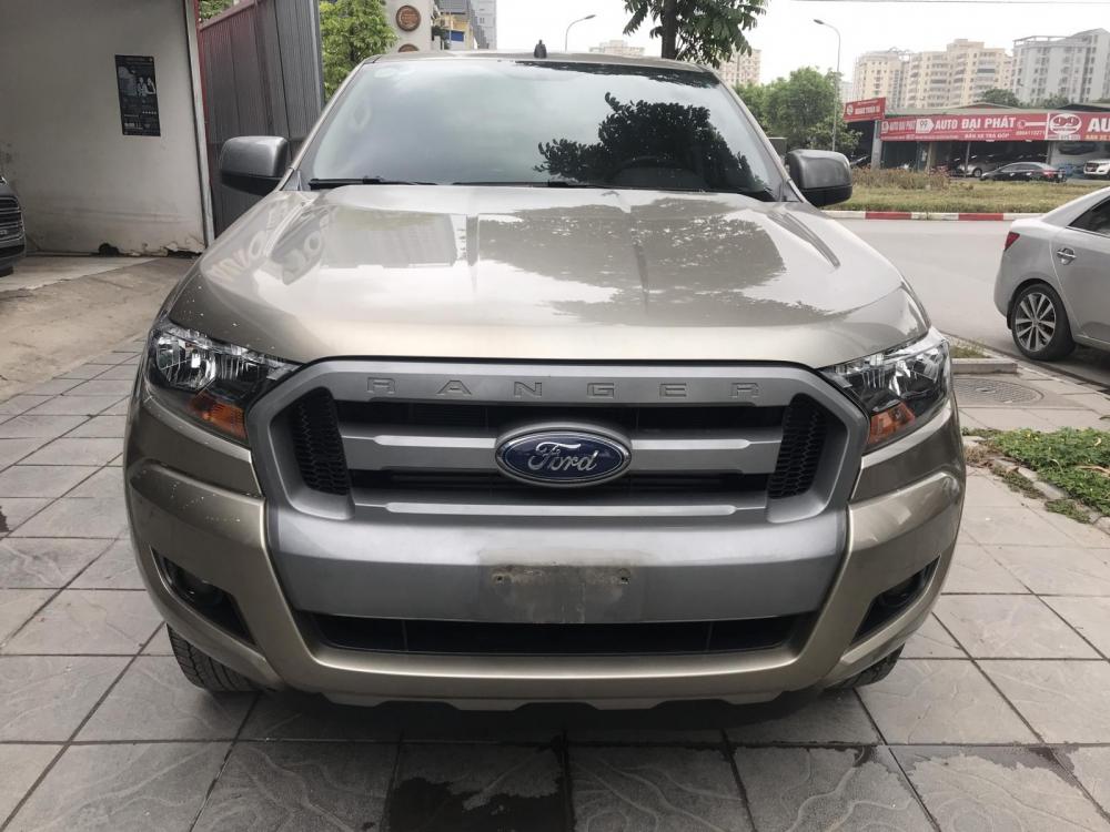 Ford Ranger 2015 - Bán xe Ford Ranger XLS 4x2 AT năm sản xuất 2015, màu vàng, nhập khẩu nguyên chiếc, 545 triệu