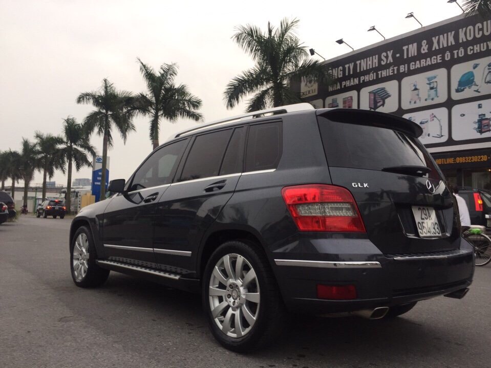 Mercedes-Benz GLK Class  300 2009 - Cần bán Mercedes GLK300 2009, màu đen, xe đẹp xuất sắc