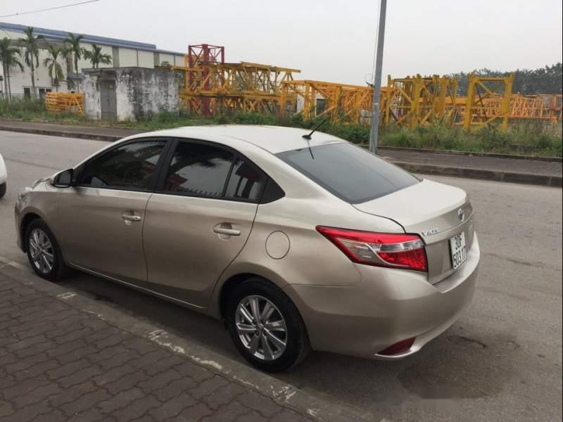 Toyota Vios J 2015 - Bán Toyota Vios J sản xuất 2015, số sàn