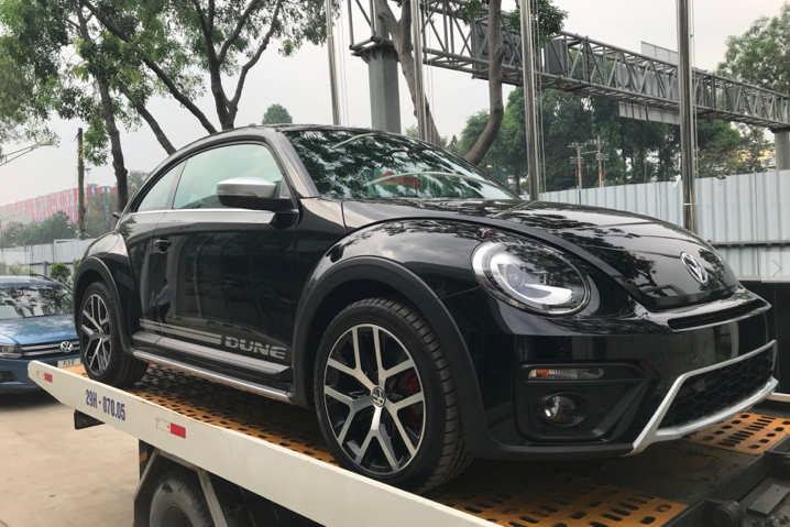 Volkswagen New Beetle 2019 - Bán ô tô Volkswagen New Beetle, xe bọ 2019, lạ độc cá tính, hỗ trợ đổi màu sơn theo nhu cầu, bao vay Bank quốc tế, lãi chỉ 0.5%/tháng