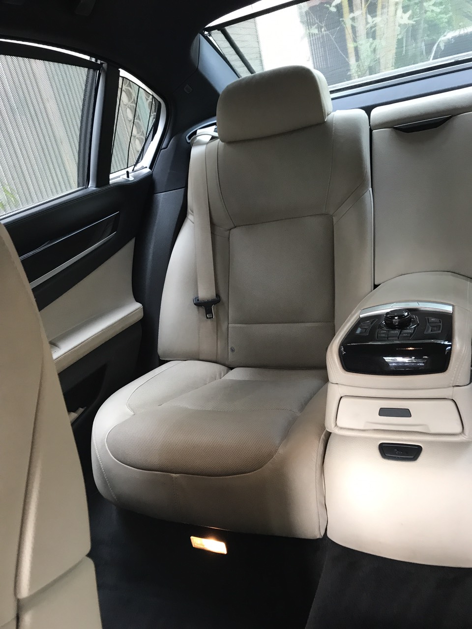 BMW 7 Series 740Li 2010 - Cần bán xe BMW 740Li năm 2010