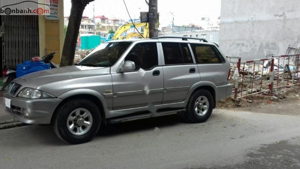 Ssangyong Musso 2004 - Cần bán lại xe Ssangyong Musso 2004, màu bạc