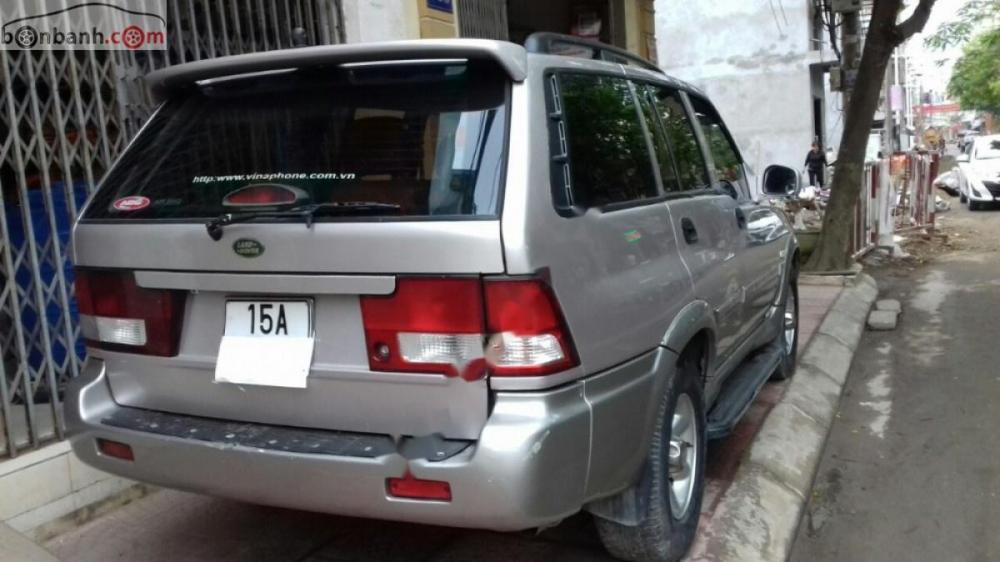 Ssangyong Musso 2004 - Cần bán lại xe Ssangyong Musso 2004, màu bạc