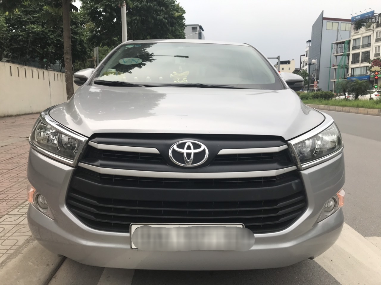 Toyota Innova 2.0E 2018 - Bán xe Toyota Innova 2.0E đời 2018 số sàn, siêu lướt