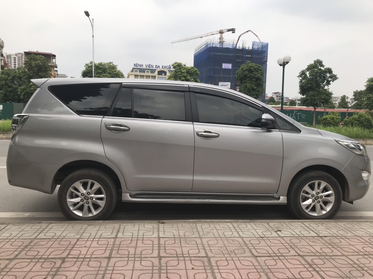 Toyota Innova 2.0E 2018 - Bán xe Toyota Innova 2.0E đời 2018 số sàn, siêu lướt