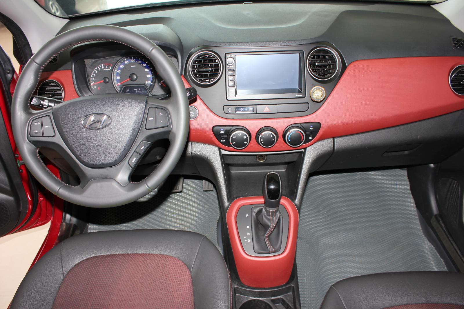 Hyundai i10 2017 - Cần bán lại xe Hyundai i10 năm 2017, màu đỏ, xe gia đình, giá 395tr