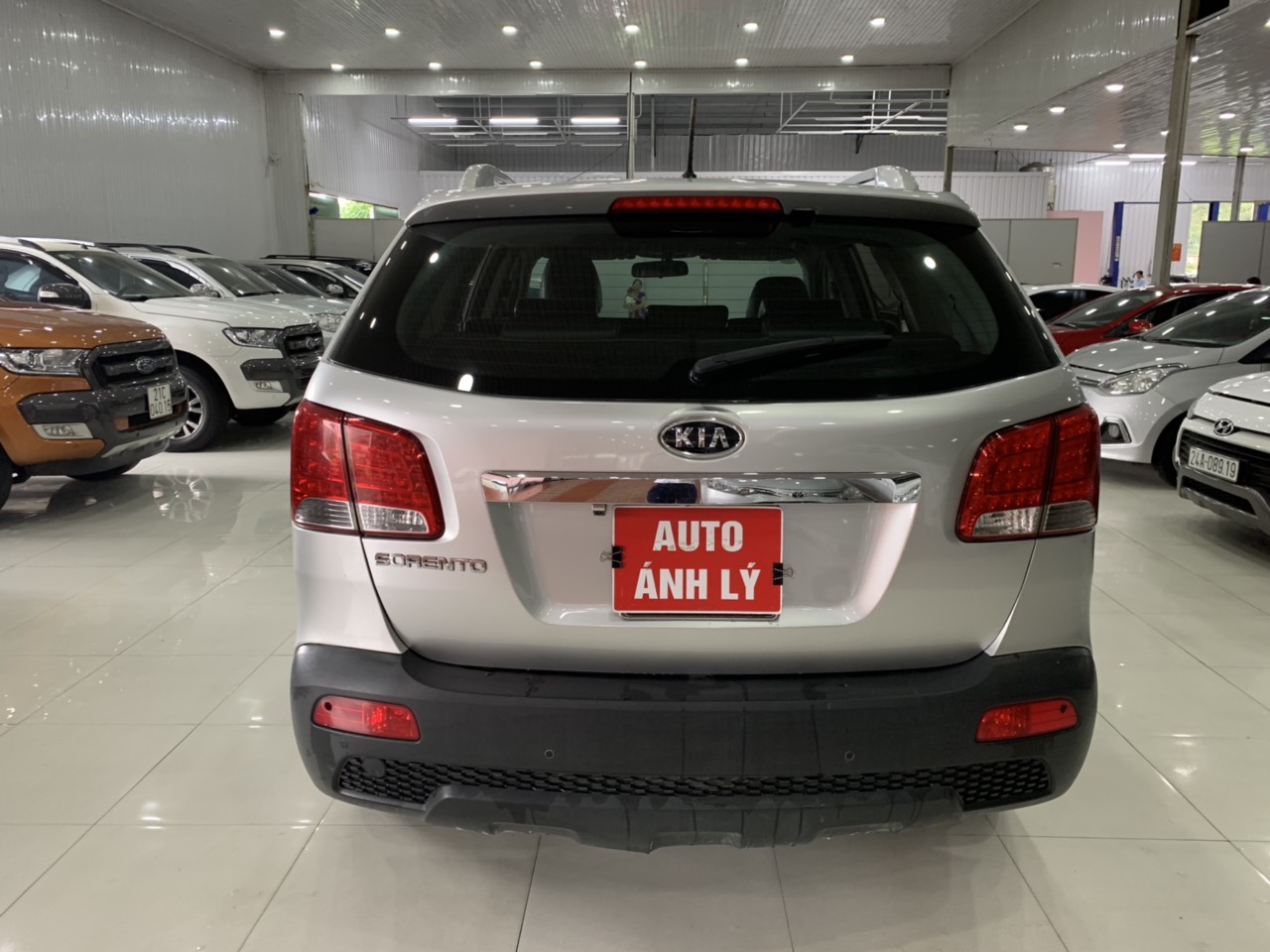 Kia Sorento 2010 - Cần bán xe Kia Sorento năm sản xuất 2010, màu bạc, nhập khẩu, giá tốt