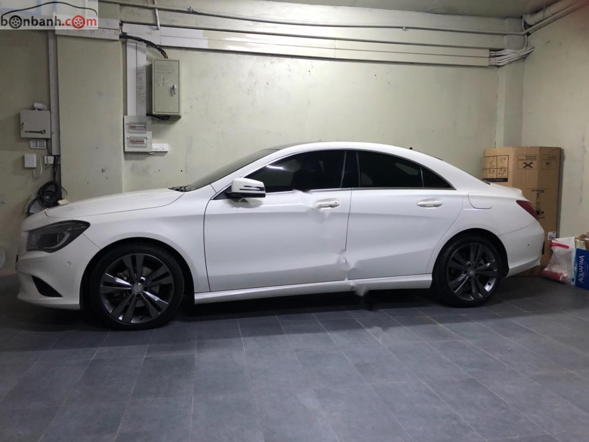 Mercedes-Benz CLA class 200 2016 - Bán ô tô Mercedes CLA200 sản xuất năm 2016, màu trắng, nhập khẩu nguyên chiếc