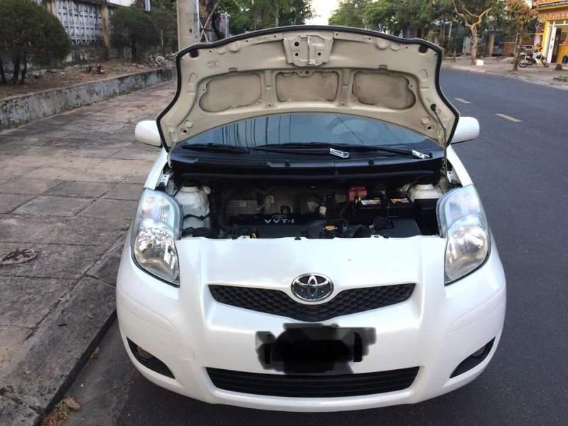 Toyota Yaris 2010 - Bán Toyota Yaris sản xuất năm 2010, màu trắng, 375 triệu