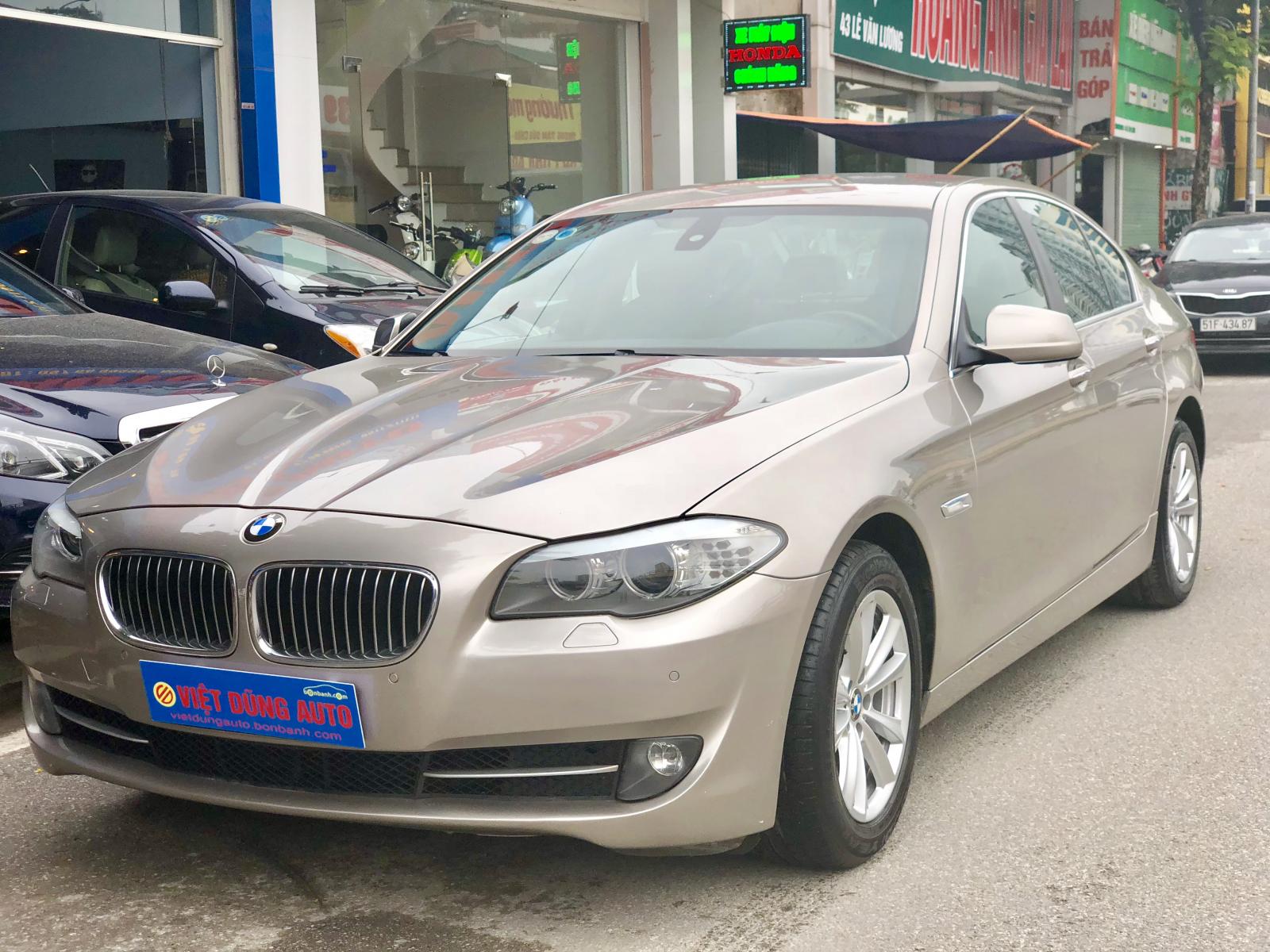 BMW 5 Series 2012 - Bán BMW 520i sản xuất 2012, ghế da siêu mới