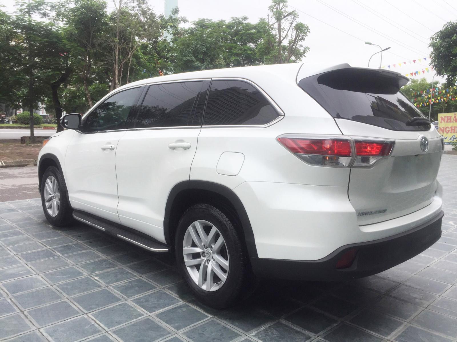 Toyota Highlander LE 2.7 AT FWD 2015 - Toyota Highlander LE 2.7 AT FWD năm sản xuất 2015, màu trắng, nhập khẩu nguyên chiếc