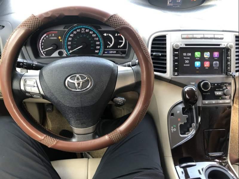 Toyota Venza   2010 - Bán Toyota Venza đời 2010, màu trắng, xe nhập