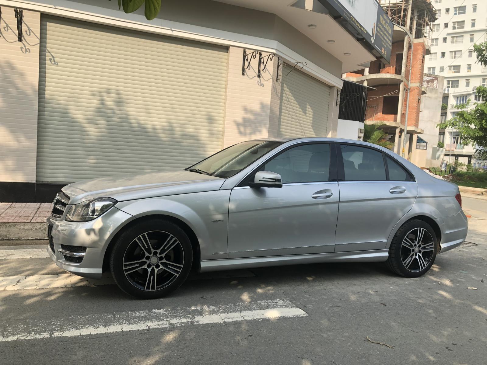 Mercedes-Benz C200 2010 - Bán Mercedes Benz C200 Edition 2014 tự động, màu bạc