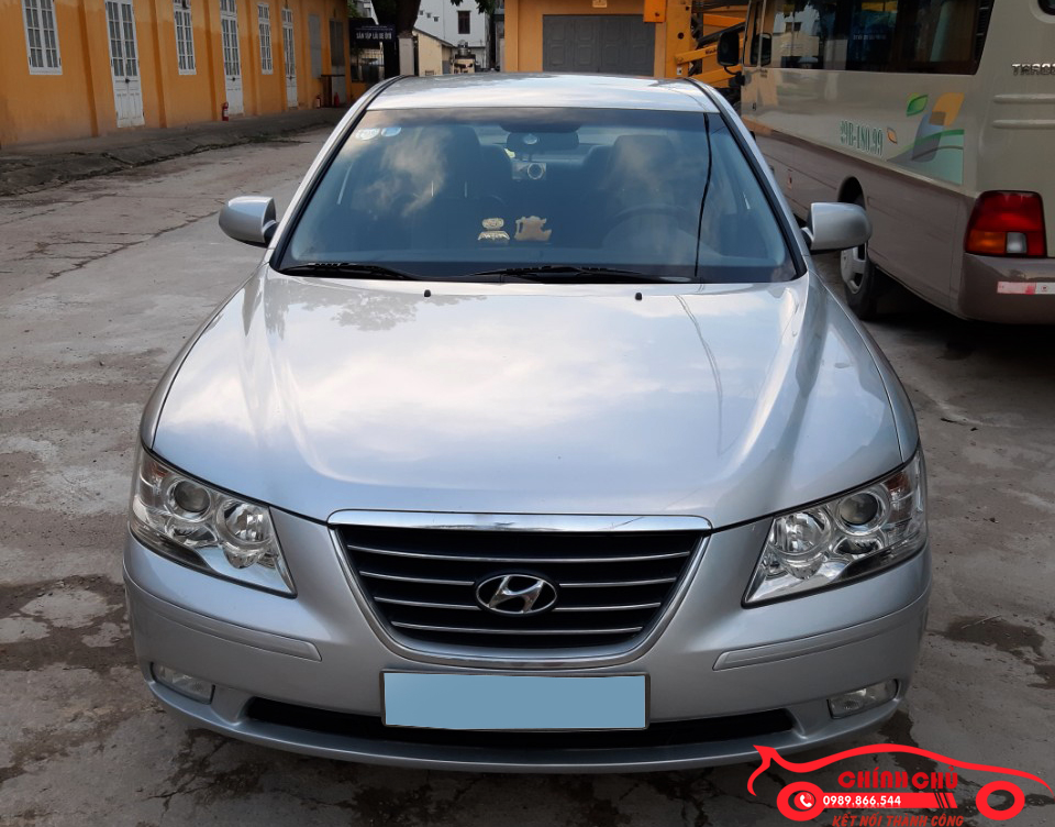 Hyundai Sonata 2.0MT 2009 - Chính chủ bán ô tô Hyundai Sonata 2.0MT đời 2010, màu bạc, xe nhập, ĐK 2011