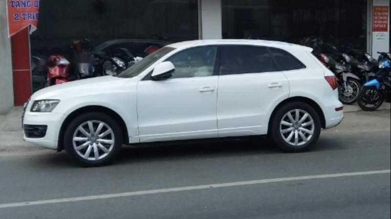 Audi Q5   2011 - Bán Audi Q5 nhập khẩu 2011 hàng full cao cấp, số tự động 8 cấp, nội thất đẹp