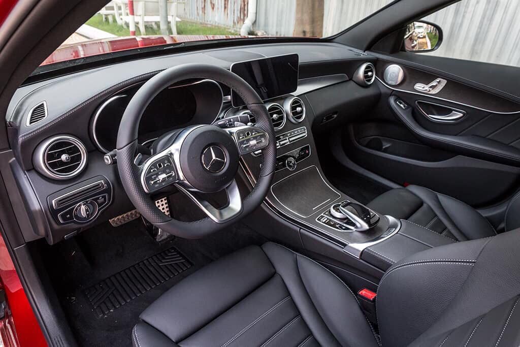 Mercedes-Benz C class 2019 - [Đà Lạt] Mercedes C300 AMG sản xuất năm 2019 đủ màu, giao ngay LH 0987313837