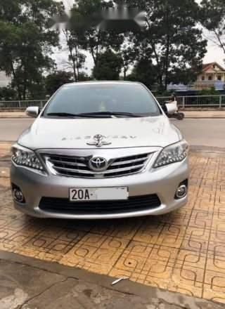 Toyota Corolla altis   2011 - Bán Toyota Corolla altis 2011, màu bạc, xe đẹp