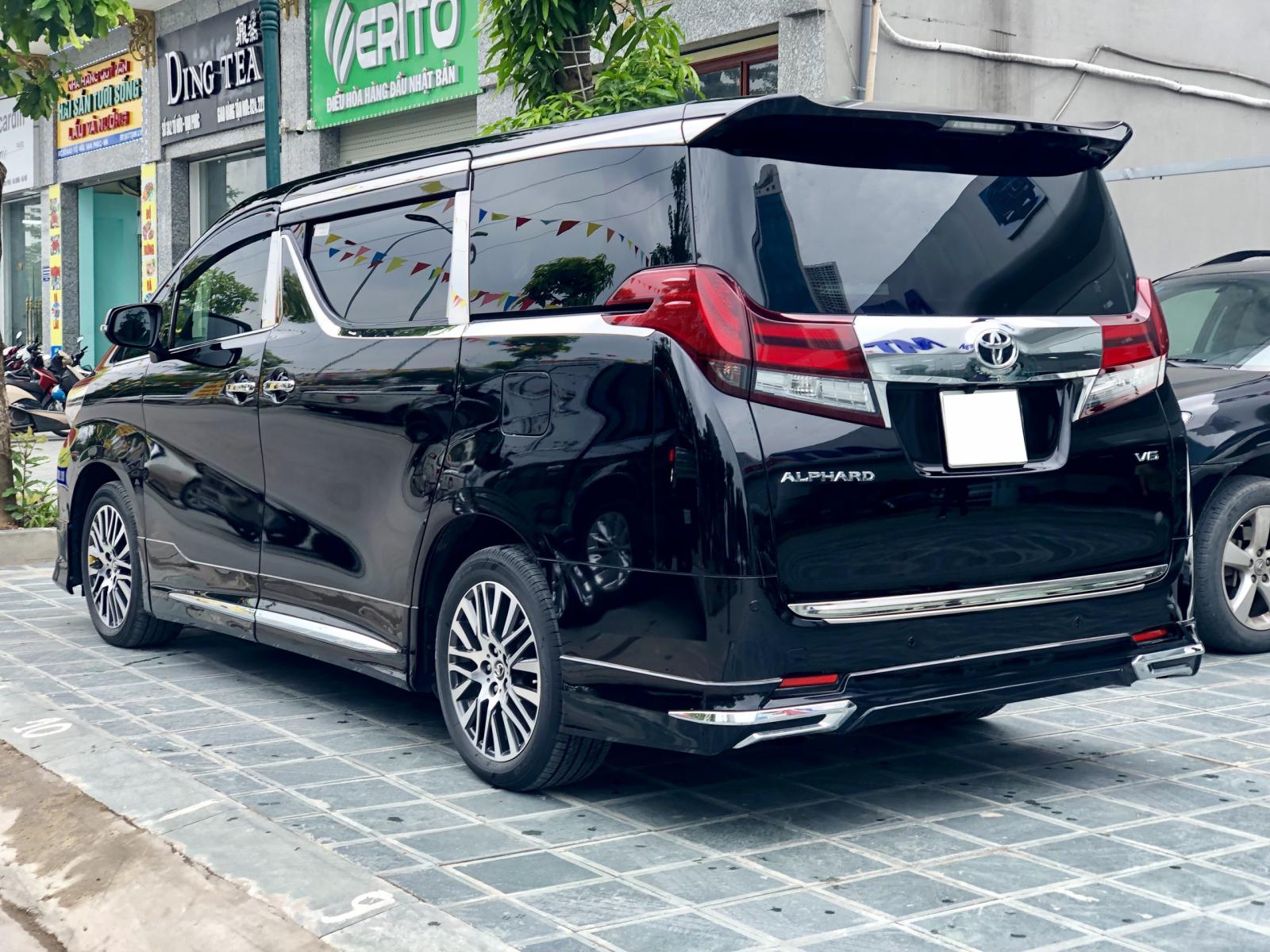 Toyota Alphard  3.5L V6 2017 - Bán Toyota Alphard 3.5L - V6 sản xuất 2017 model 2018