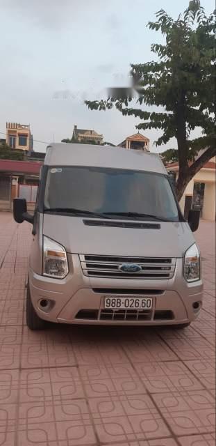 Ford Transit MT 2016 - Cần bán gấp Ford Transit MT năm sản xuất 2016, màu bạc, gia đình sử dụng kỹ