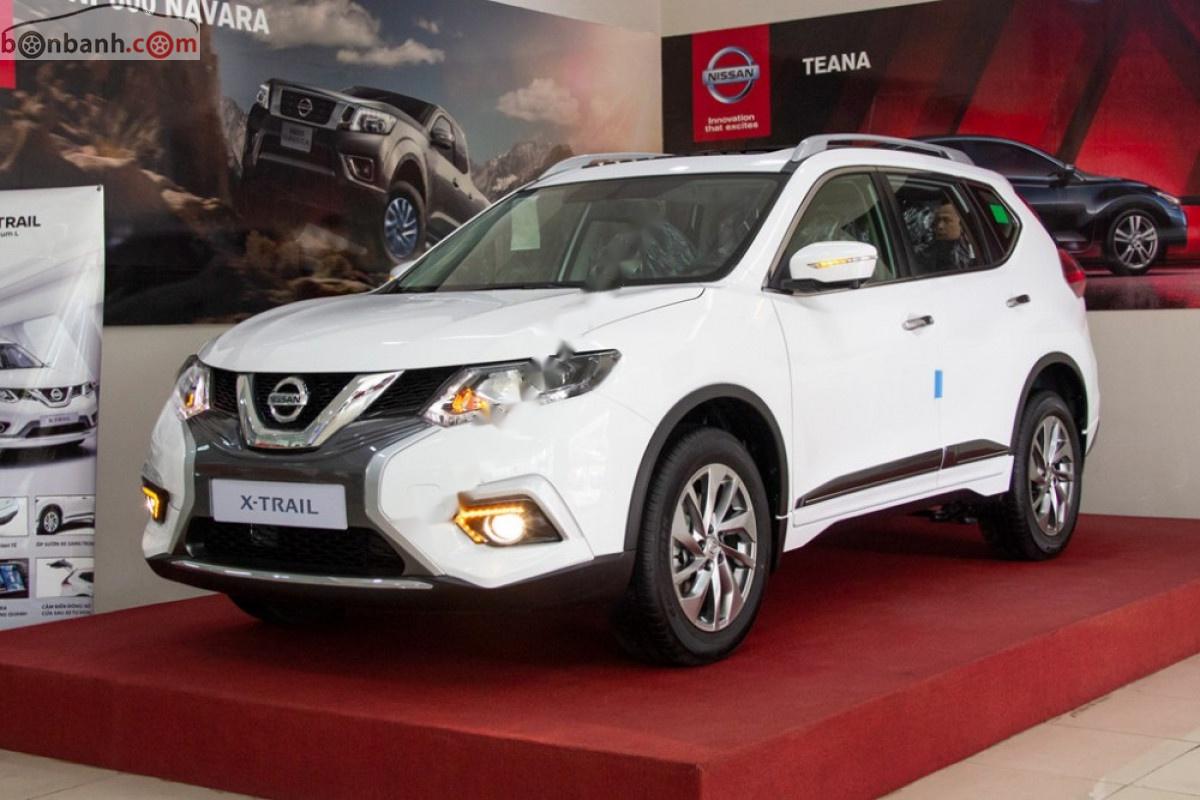 Nissan X trail V Series 2.5 SV Luxury 4WD 2019 - Bán Nissan X trail V Series 2.5 SV Luxury 4WD sản xuất 2019, đủ màu, có xe giao ngay tại nhà