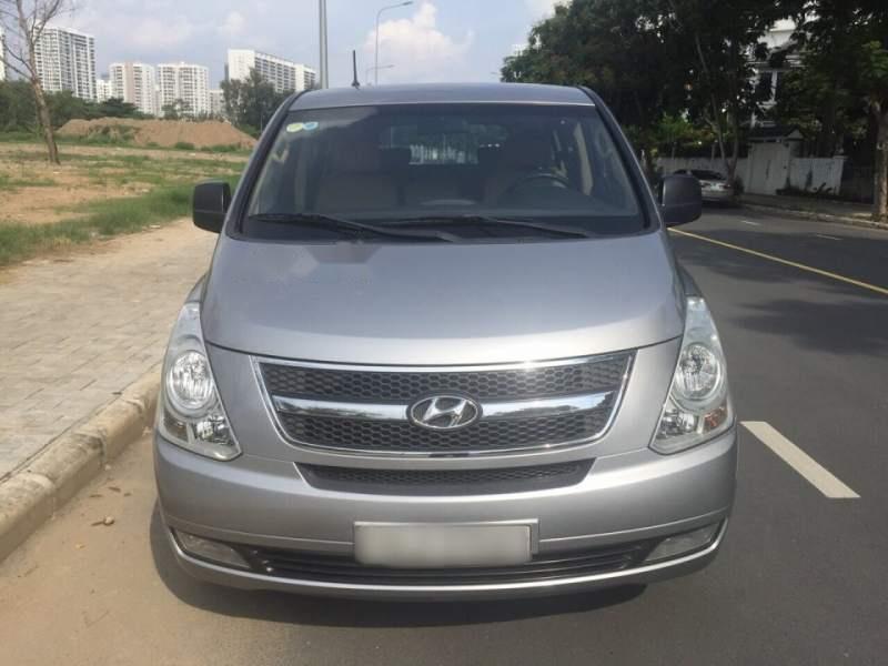 Hyundai Grand Starex   2012 - Bán Hyundai Grand Starex 2012, màu bạc, nhập khẩu nguyên chiếc Hàn Quốc