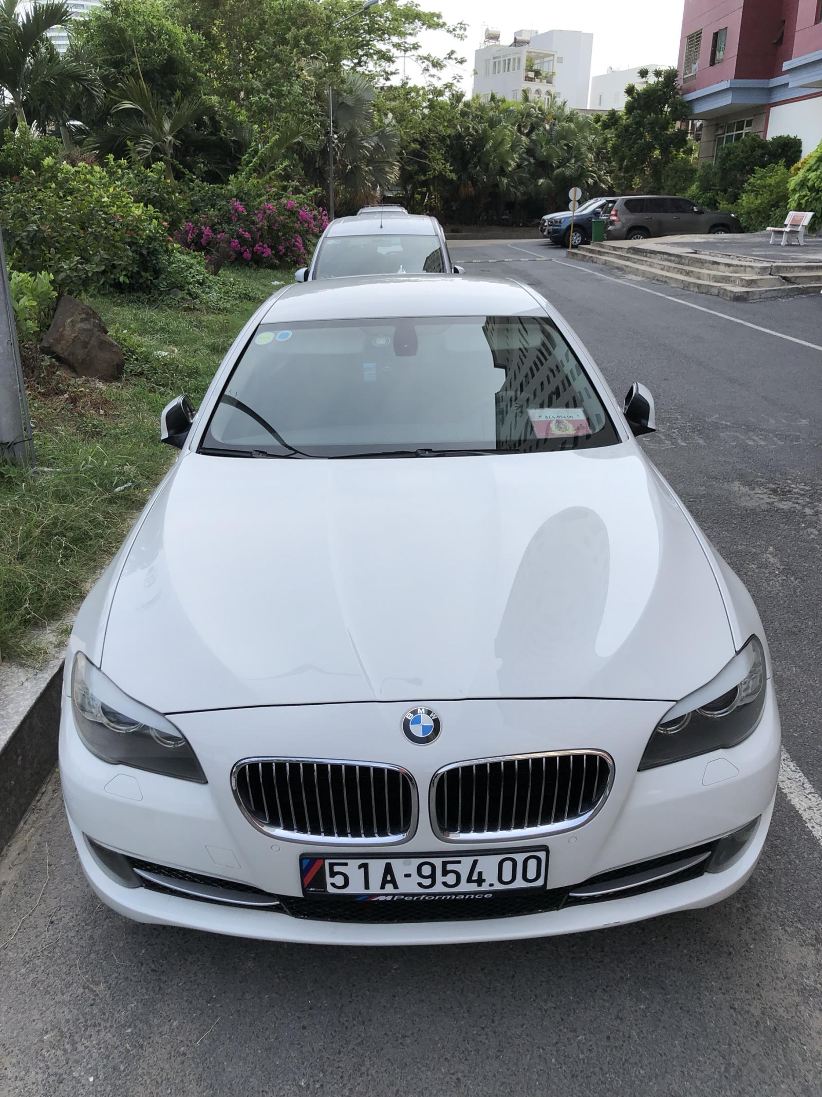 BMW 5 Series 528i 2010 - BMW 5 seris 528i model 2011 còn mới