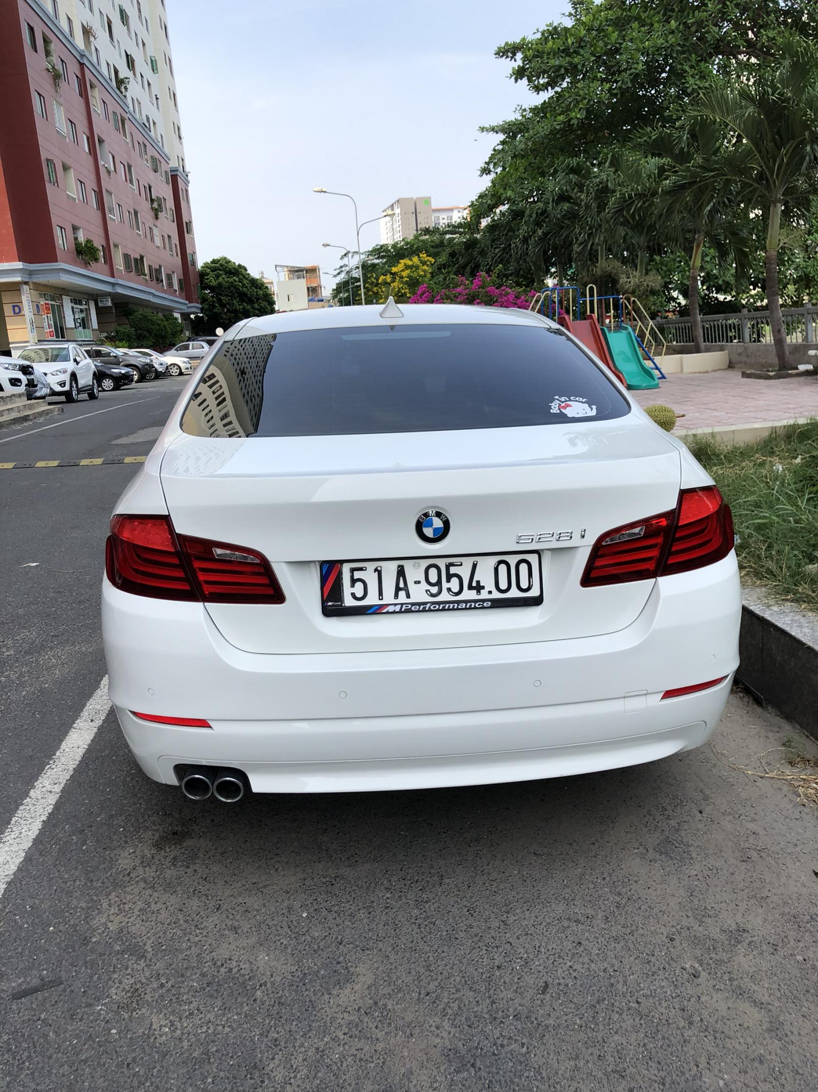 BMW 5 Series 528i 2010 - BMW 5 seris 528i model 2011 còn mới