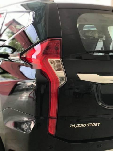 Mitsubishi Pajero 2019 - Bán ô tô Mitsubishi Pajero năm 2019, màu đen, nhập khẩu nguyên chiếc