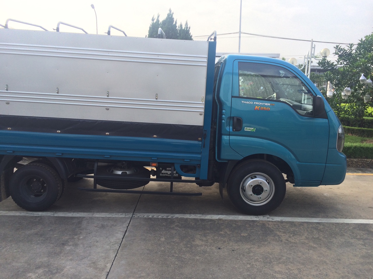 Kia K165 2019 - Bán xe tải Kia 2.5 tấn thùng mui bạt