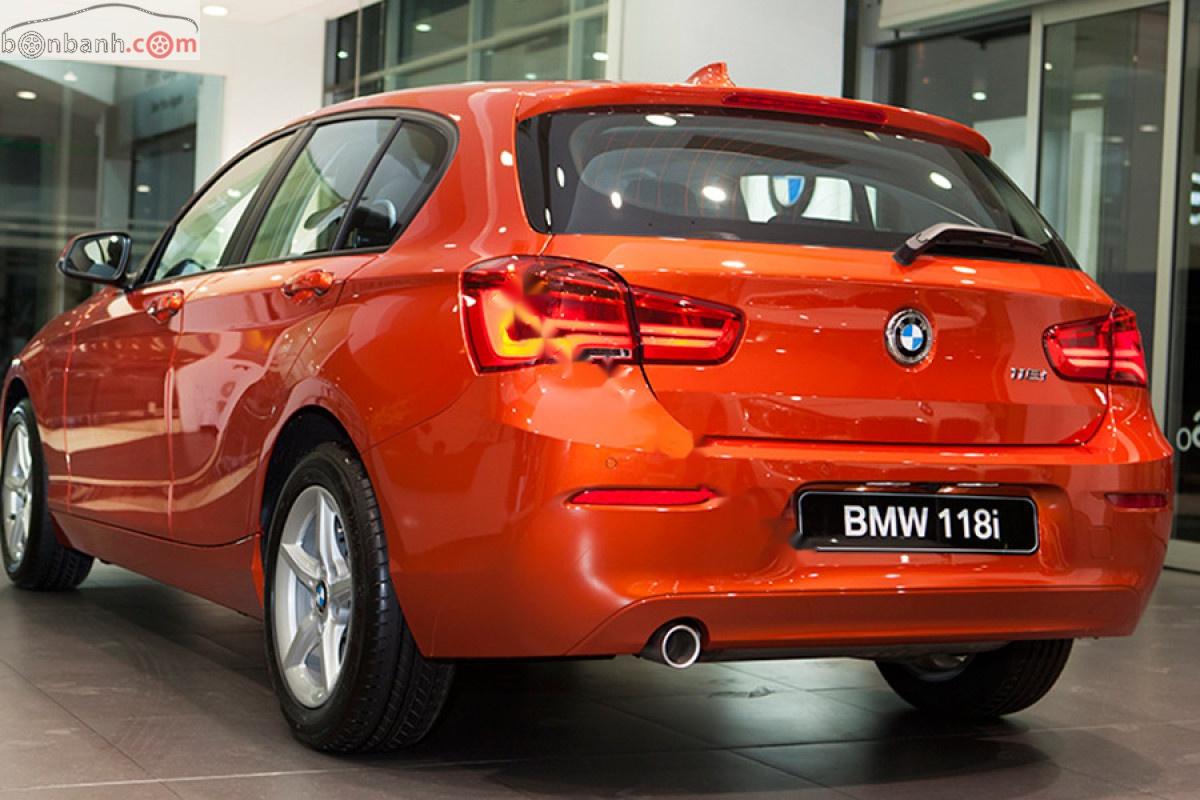 BMW 1 Series 118i 2019 - Cần bán xe BMW 1 Series 118i đời 2019, giới hạn tốc độ, 6 túi khí, lốp an toàn chống xịt Runfla