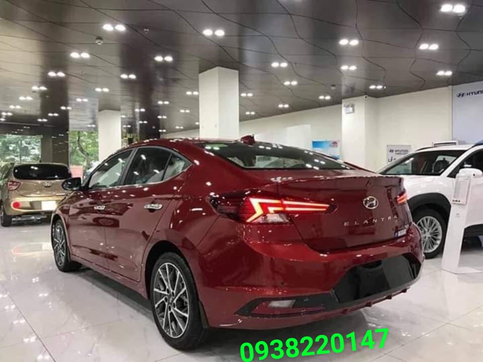 Hyundai Elantra 2019 - Cần bán Hyundai Elantra 2019, màu đỏ, giá nát tại Cần Thơ, liên hệ ngay hotline để được tư vấn