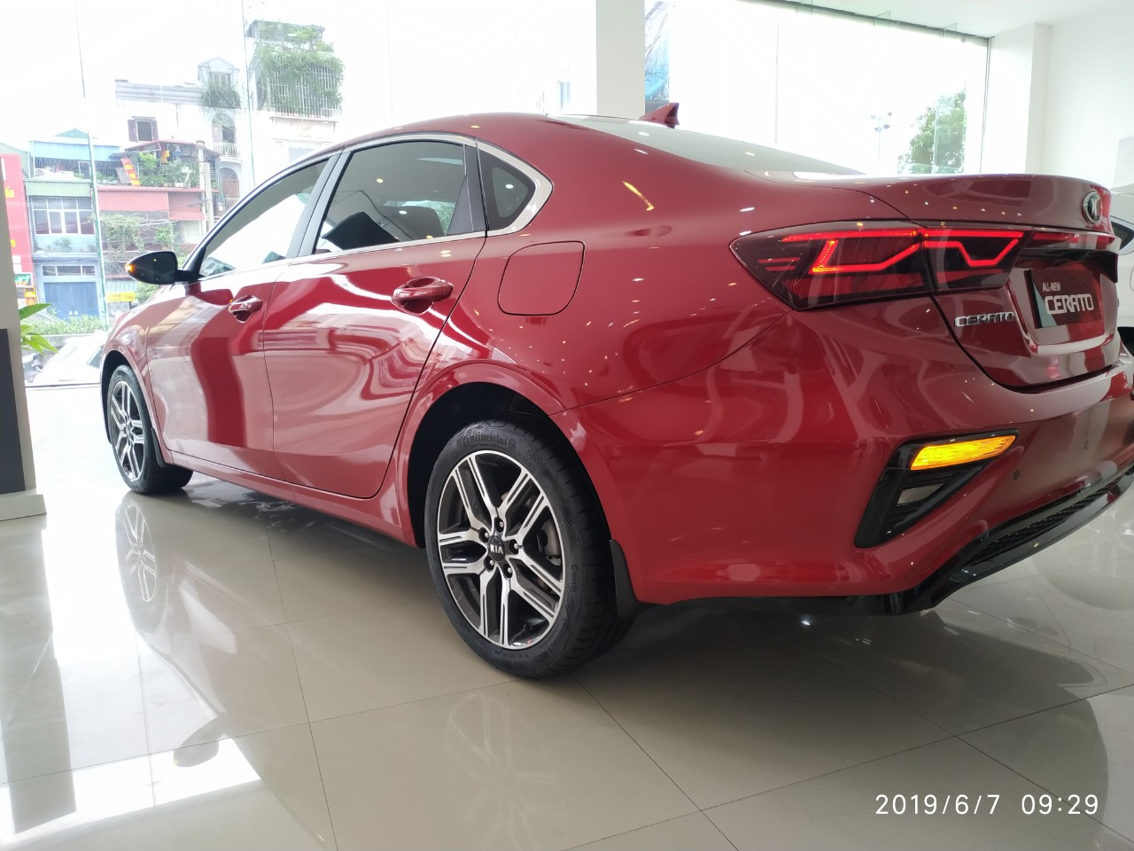 Kia Cerato   AT 2019 - Cần bán xe Kia Cerato MT, AT, Delux đời 2019, màu đỏ, giá 559tr