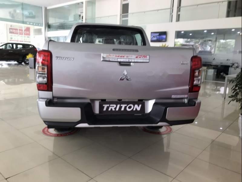 Mitsubishi Triton    2018 - Bán ô tô Mitsubishi Triton năm 2018, màu bạc, nhập khẩu