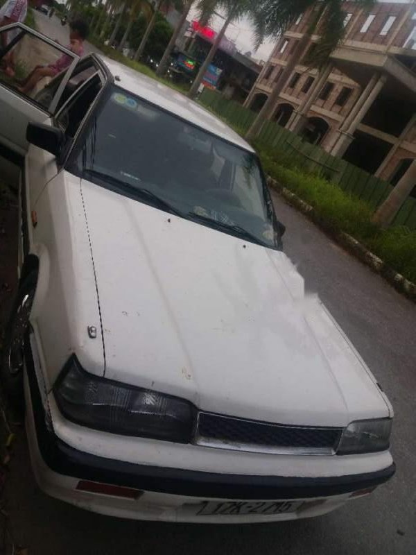 Nissan Bluebird 1993 - Bán Nissan Bluebird đời 1993, màu trắng giá cạnh tranh