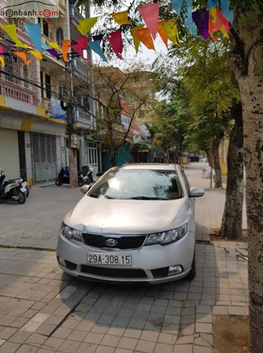 Kia Cerato 1.6 AT 2011 - Bán xe Kia Cerato 1.6 AT đời 2011, màu bạc, xe nhập  