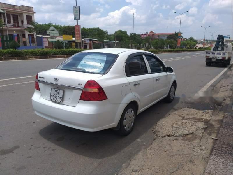 Daewoo Gentra   2011 - Bán gấp Daewoo Gentra sản xuất năm 2011, màu trắng, nhập khẩu  