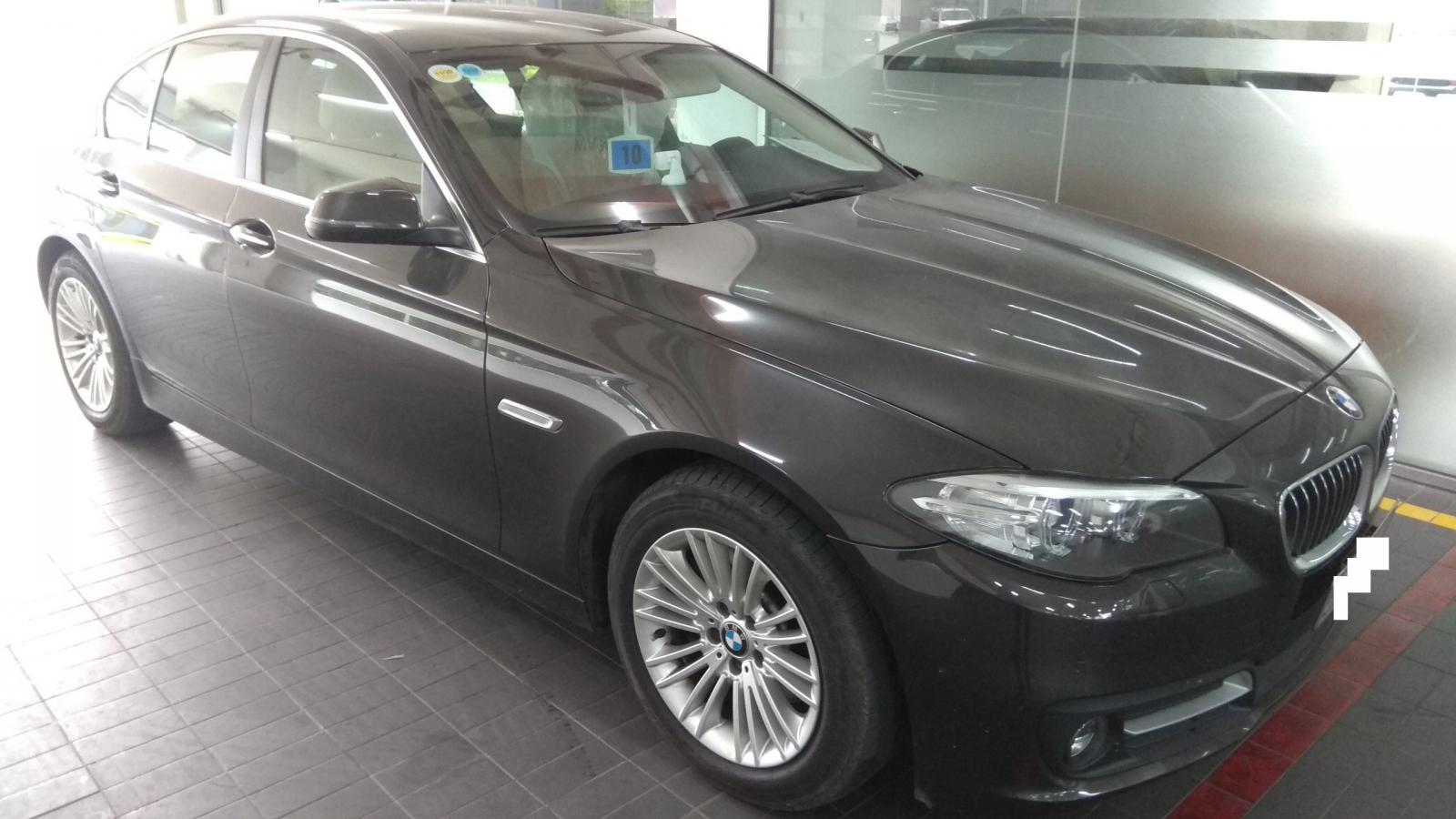 BMW 5 Series 520i 2013 - Bán BMW 520I máy xăng 2.0 màu nâu/kem sản xuất 2013, biển Hà Nội