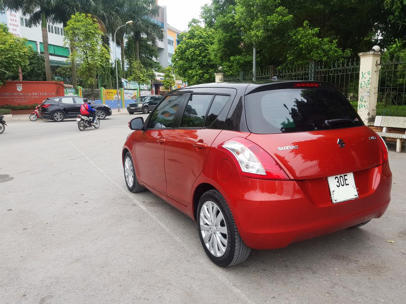 Suzuki Swift 1.4AT 2016 - Cần bán lại xe Suzuki Swift 1.4AT năm 2016, màu đỏ  