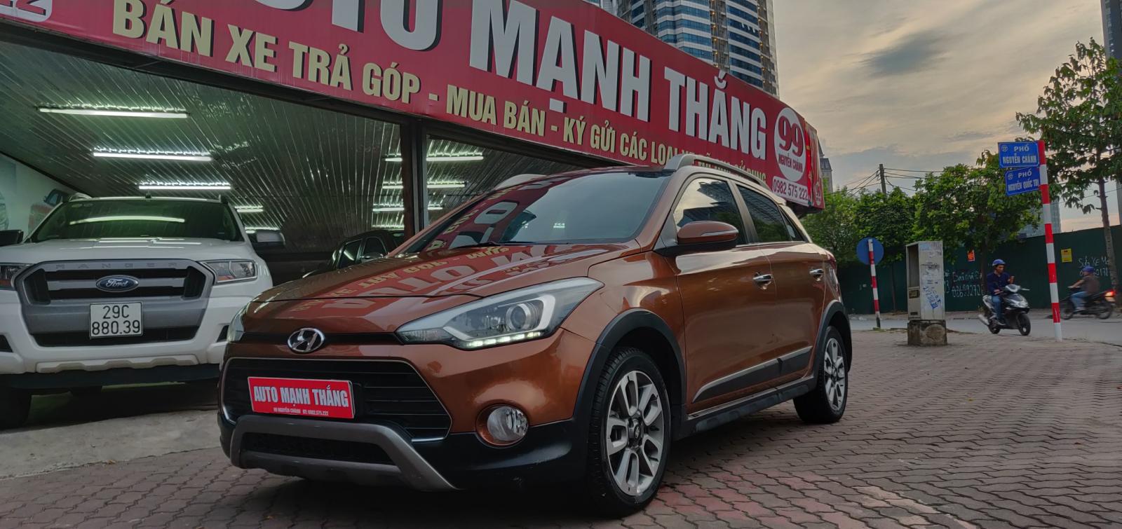 Hyundai i20 Active 1.4 AT 2015 - Bán xe Hyundai i20 Active 1.4 AT sản xuất 2015, màu nâu, nhập khẩu